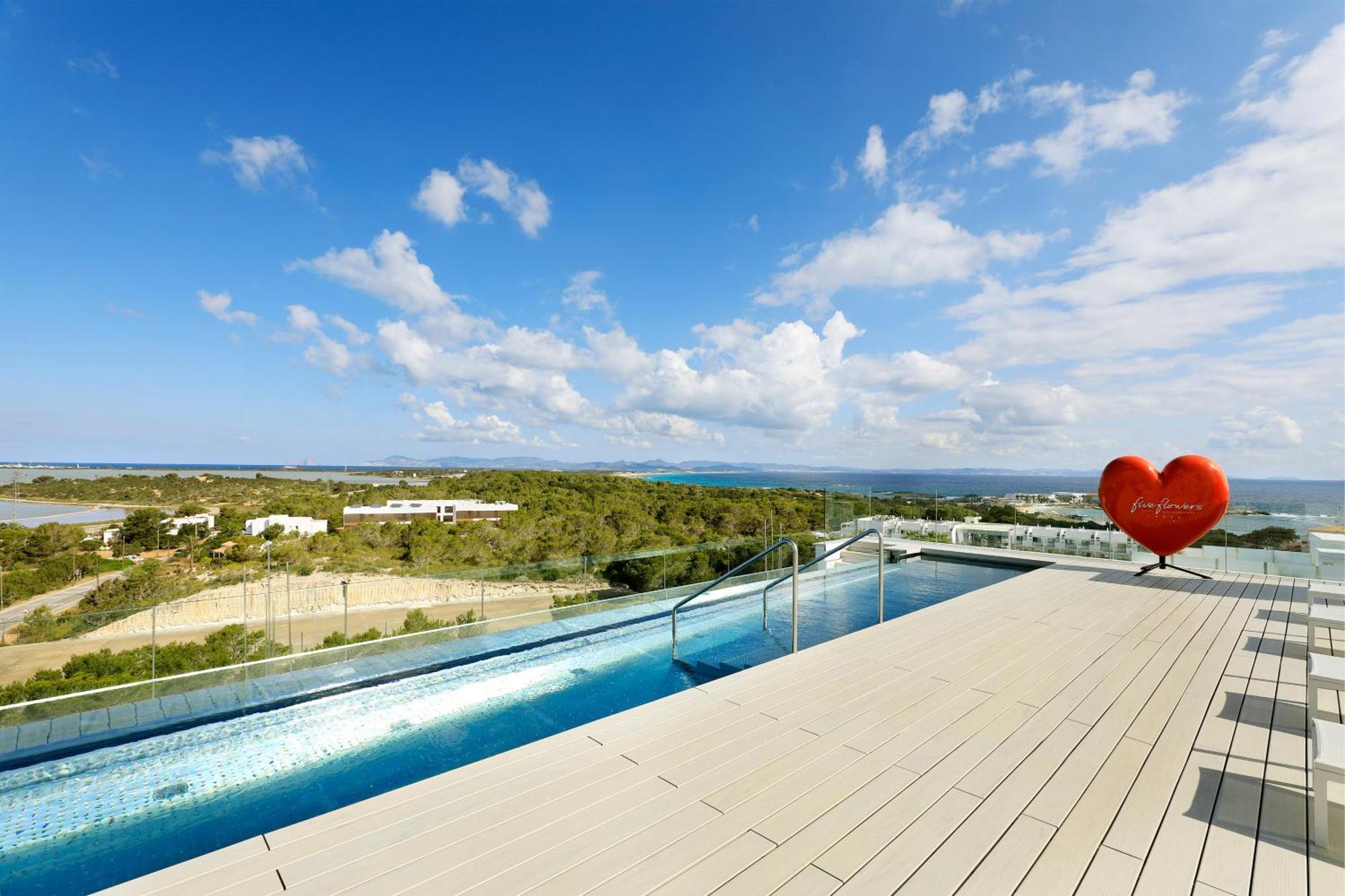Five Flowers Hotel Formentera, Member Of Melia Collection Es Pujols Exterior foto